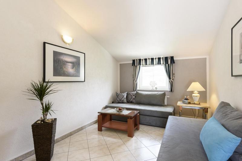 Apartments Luka - Trogir, Marina 150M From The Beach Exterior photo