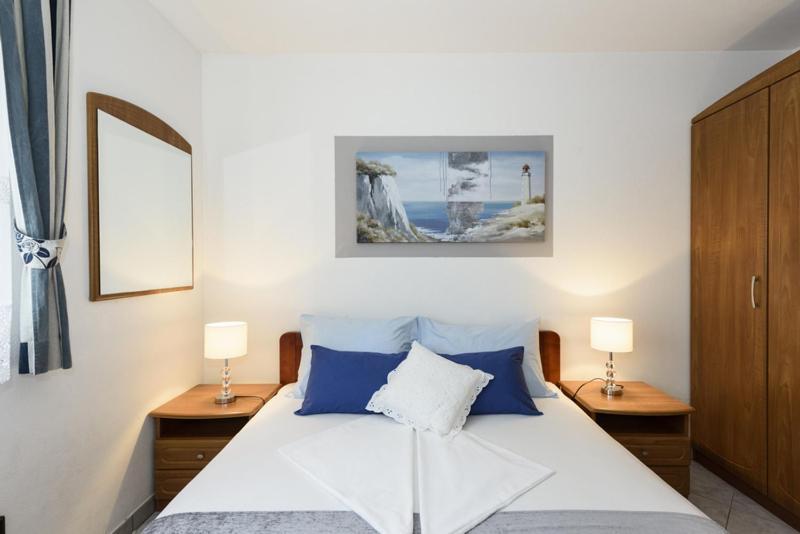 Apartments Luka - Trogir, Marina 150M From The Beach Exterior photo
